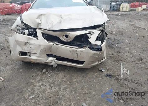 2007 Toyota Camry Xle z USA, uszkodzony, nr VIN 4T1BE46K67U647575